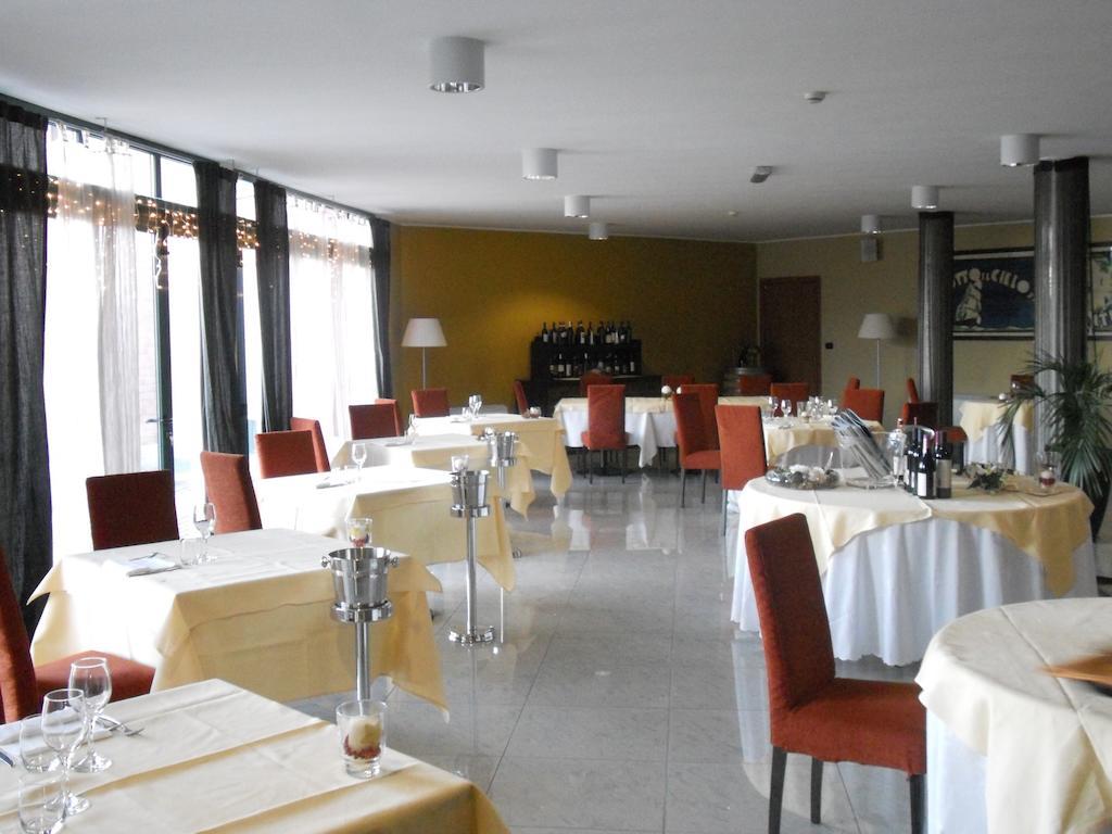 Hotel Parlapa Alpignano ภายนอก รูปภาพ